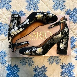 Franco Sarto Abbington brocade ankle strap pump